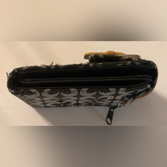 RGA Accessories Black Floral Wallet With Tan Front Buckle Wallet Snap Closure - Picture 7 of 12